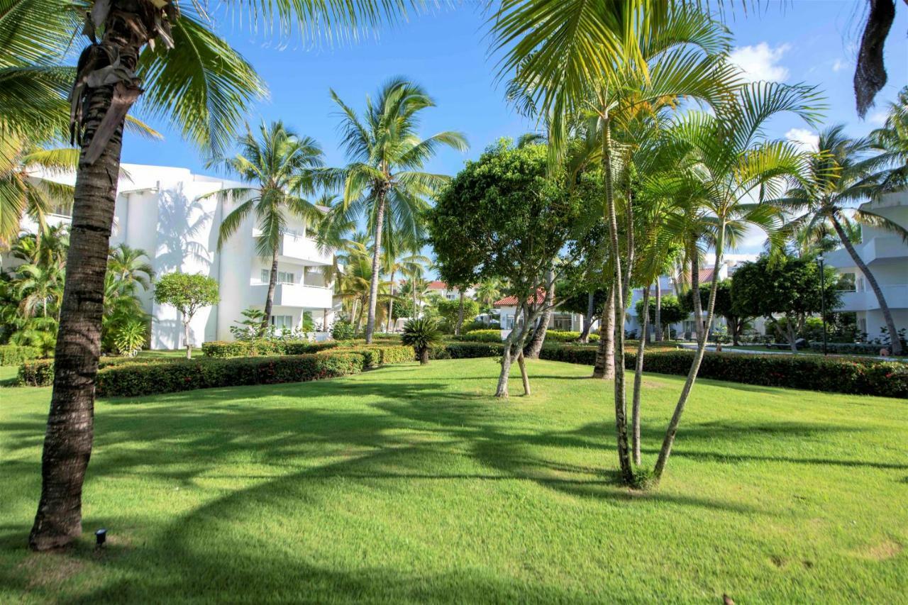 Occidental Punta Cana Exterior photo A view of the grounds at the Royal Palm Beach Hotel